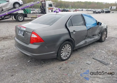 2010 Ford Fusion Hybrid из США, поврежденный, VIN 3FADP0L31AR326917